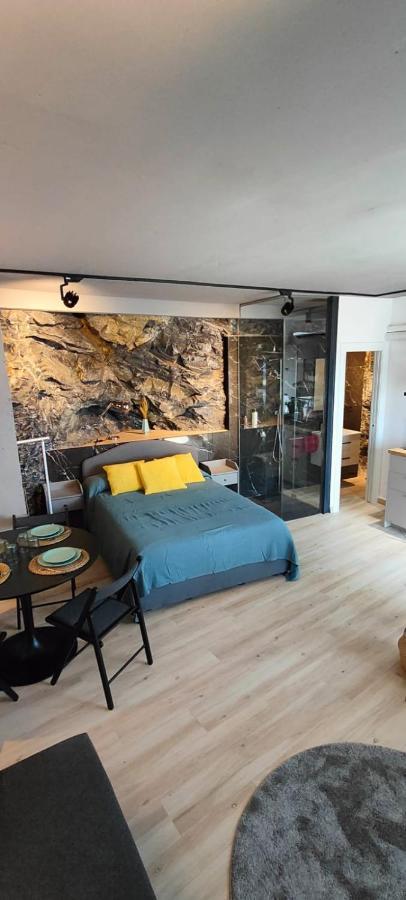 Victoria Loft Bed & Breakfast Castell de Ferro Bagian luar foto