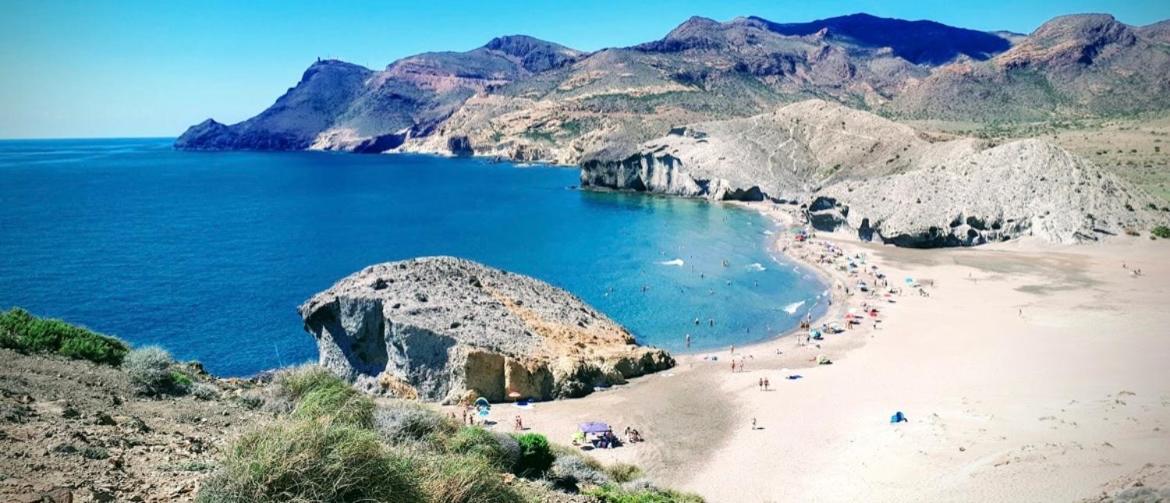 Victoria Loft Bed & Breakfast Castell de Ferro Bagian luar foto