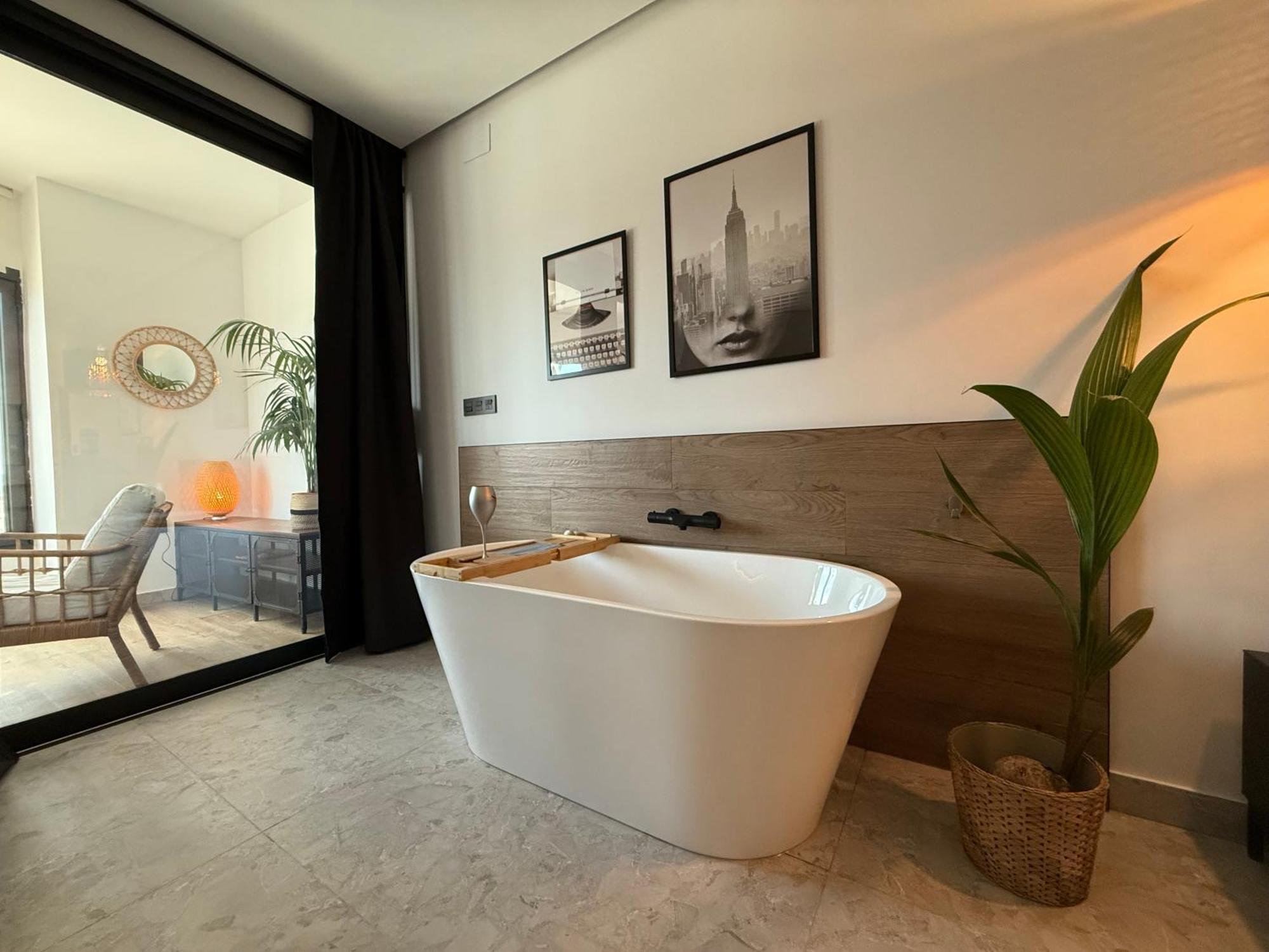 Victoria Loft Bed & Breakfast Castell de Ferro Bagian luar foto